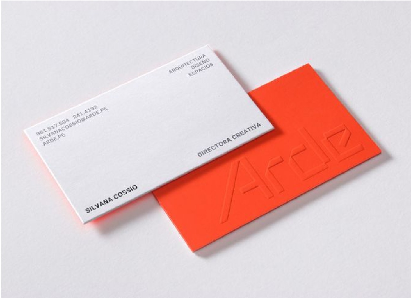 Elevate Your Brand with Embossed Business Cards: Adding a Touch of Elegance